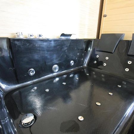 Derniere Reservations Avant Indisponibilite En Septembre Pour 12 Mois, Illimites Jacuzzi Spa Bain A Remous Interieur, Sauna Interieur, Parking Reserve, Vue Et Acces Parc, Prestations Uniques, 1Er Etage Corbeil-Essonnes Exterior photo