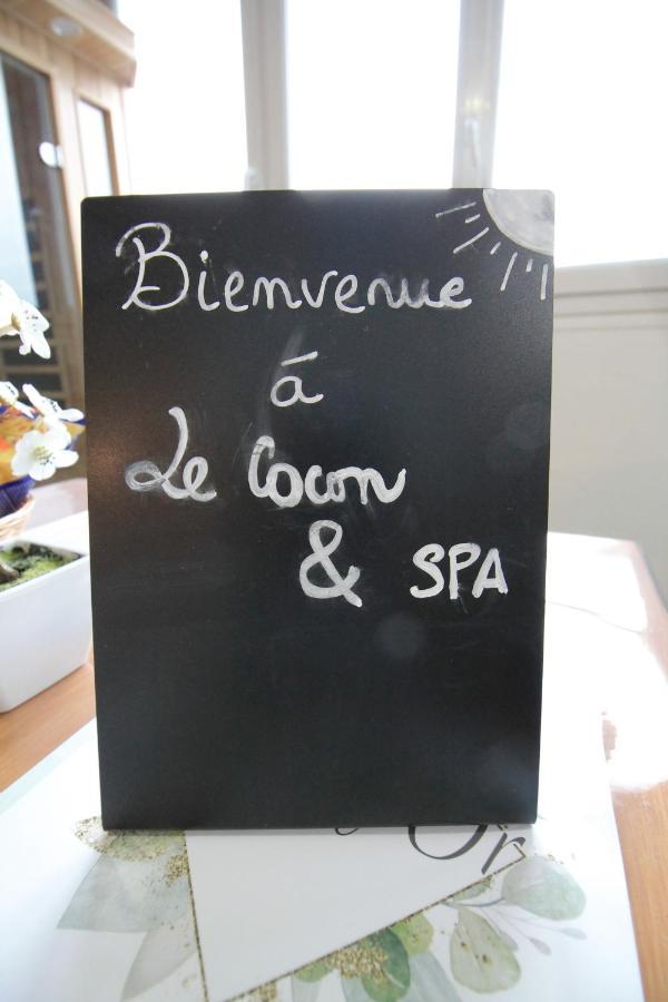 Derniere Reservations Avant Indisponibilite En Septembre Pour 12 Mois, Illimites Jacuzzi Spa Bain A Remous Interieur, Sauna Interieur, Parking Reserve, Vue Et Acces Parc, Prestations Uniques, 1Er Etage Corbeil-Essonnes Exterior photo