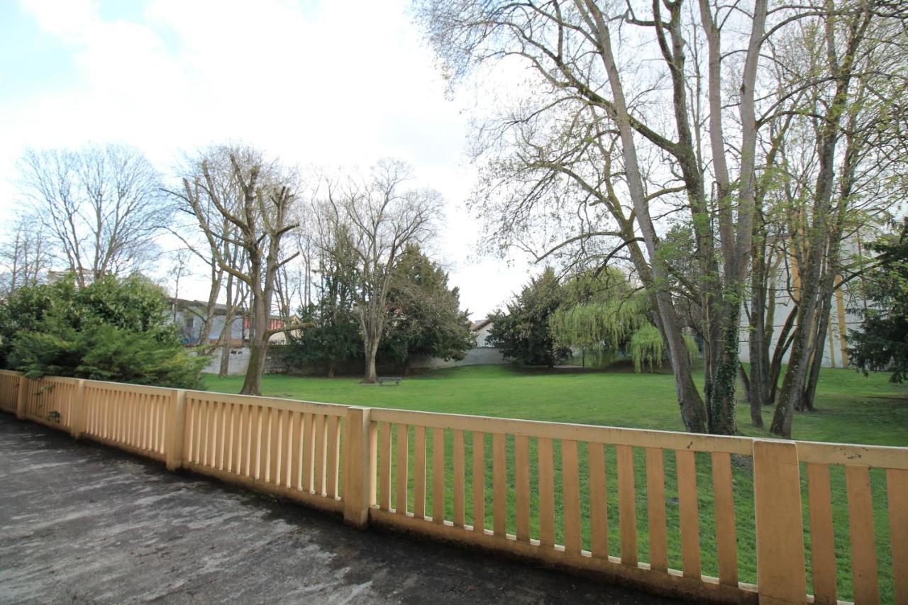 Derniere Reservations Avant Indisponibilite En Septembre Pour 12 Mois, Illimites Jacuzzi Spa Bain A Remous Interieur, Sauna Interieur, Parking Reserve, Vue Et Acces Parc, Prestations Uniques, 1Er Etage Corbeil-Essonnes Exterior photo